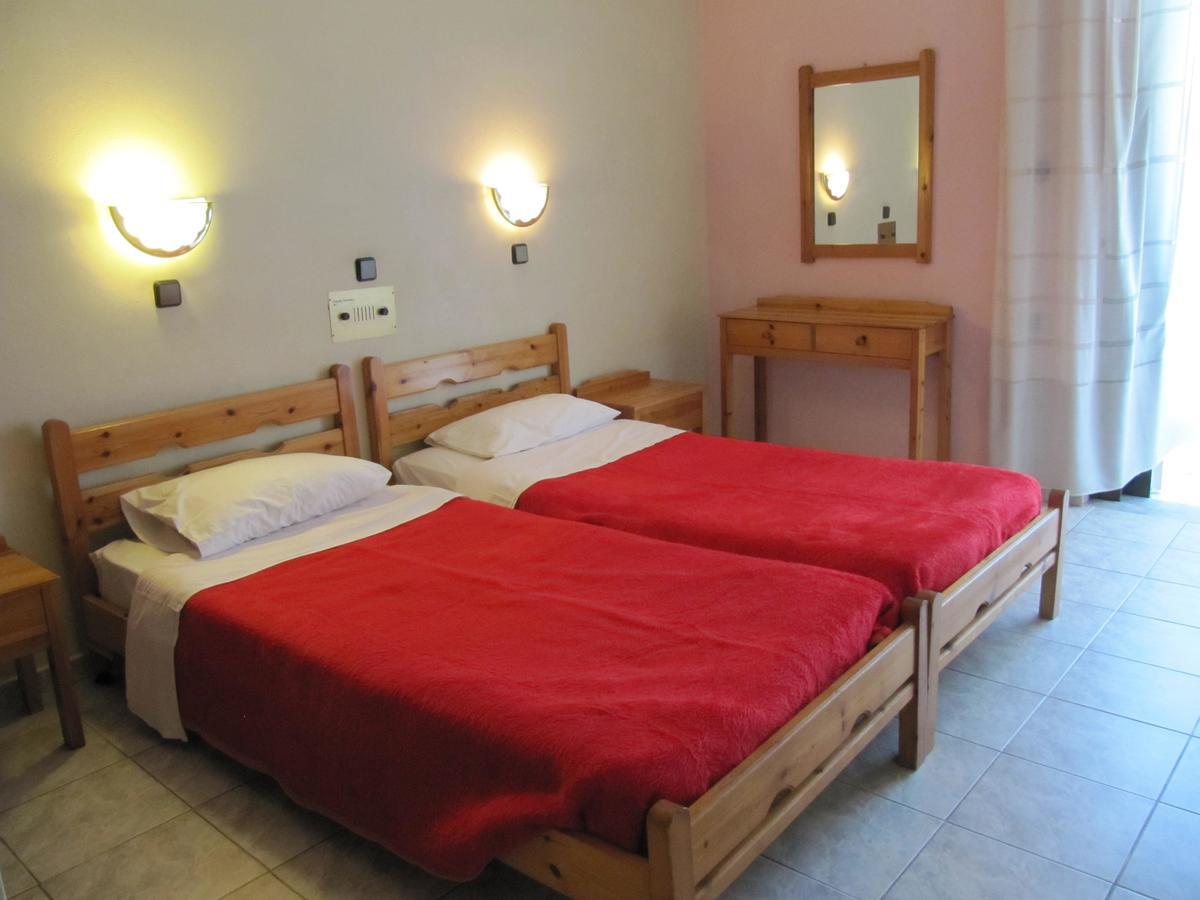 Frosini Hotel Lambi  Dış mekan fotoğraf