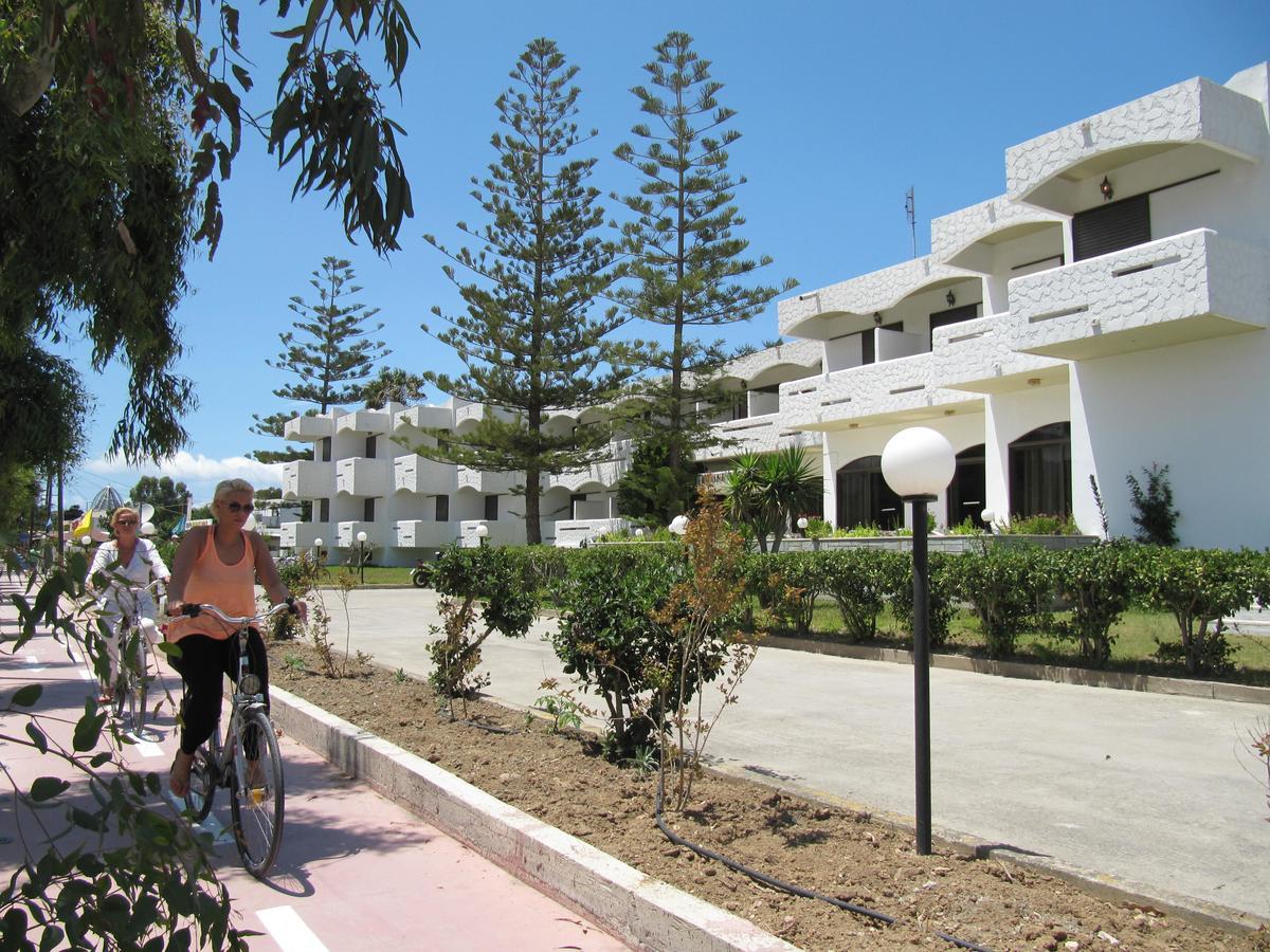 Frosini Hotel Lambi  Dış mekan fotoğraf